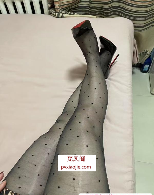 肥臀小姐姐