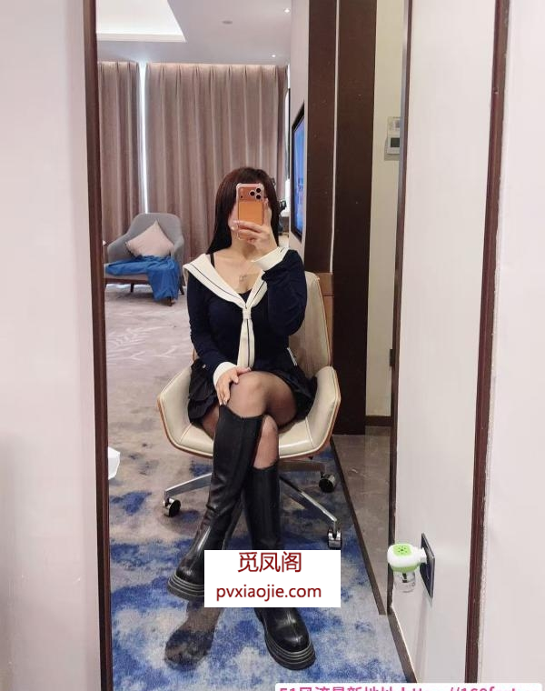 肤白颜值小可